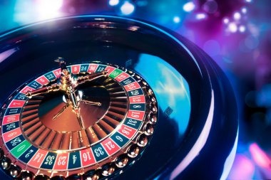 Live Sic Bo table layout and betting options